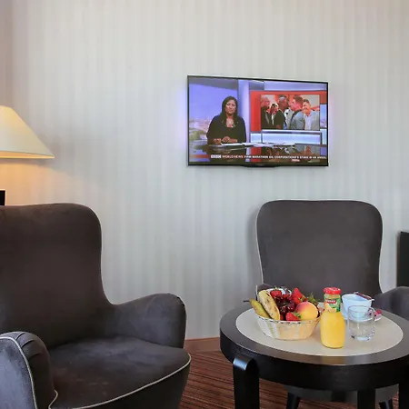 Mercure Majestic Hotel 4*