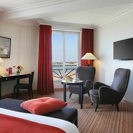 Mercure Majestic Hotel 4*