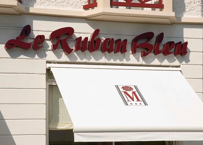 Отель Mercure Majestic Ла-Боль-Эскублак