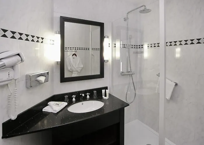 Hotel Mercure Majestic 4*